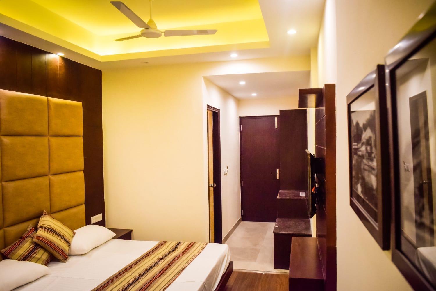 The Bunkk Inn Hotel & Restaurant Масурі Екстер'єр фото